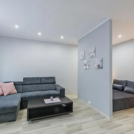 Quality - White Studio Old Town Gdansk